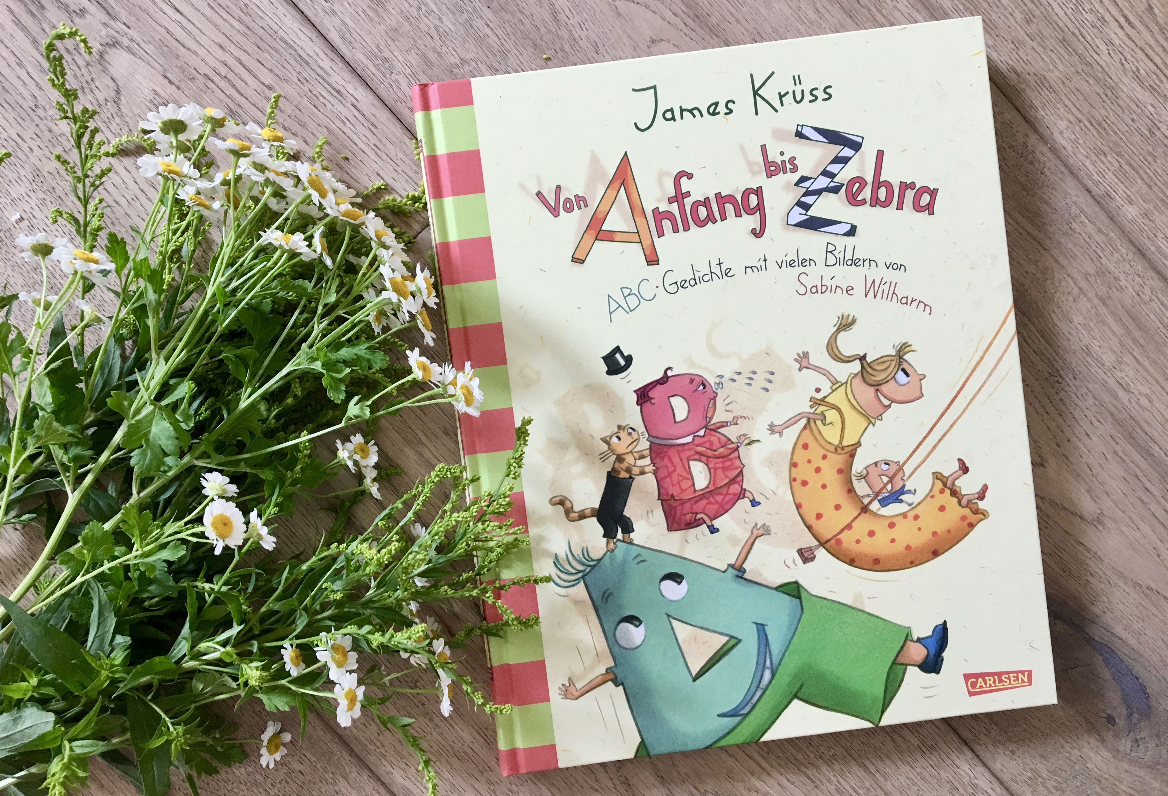 Von Anfang bis Zebra on James Krüss (Text) und Sabine Wilharm (Illustration)