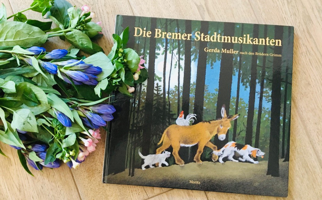Die Bremer Stadtmusikanten nach den Brüdern Grimm und Gerda Muller (Illustration)